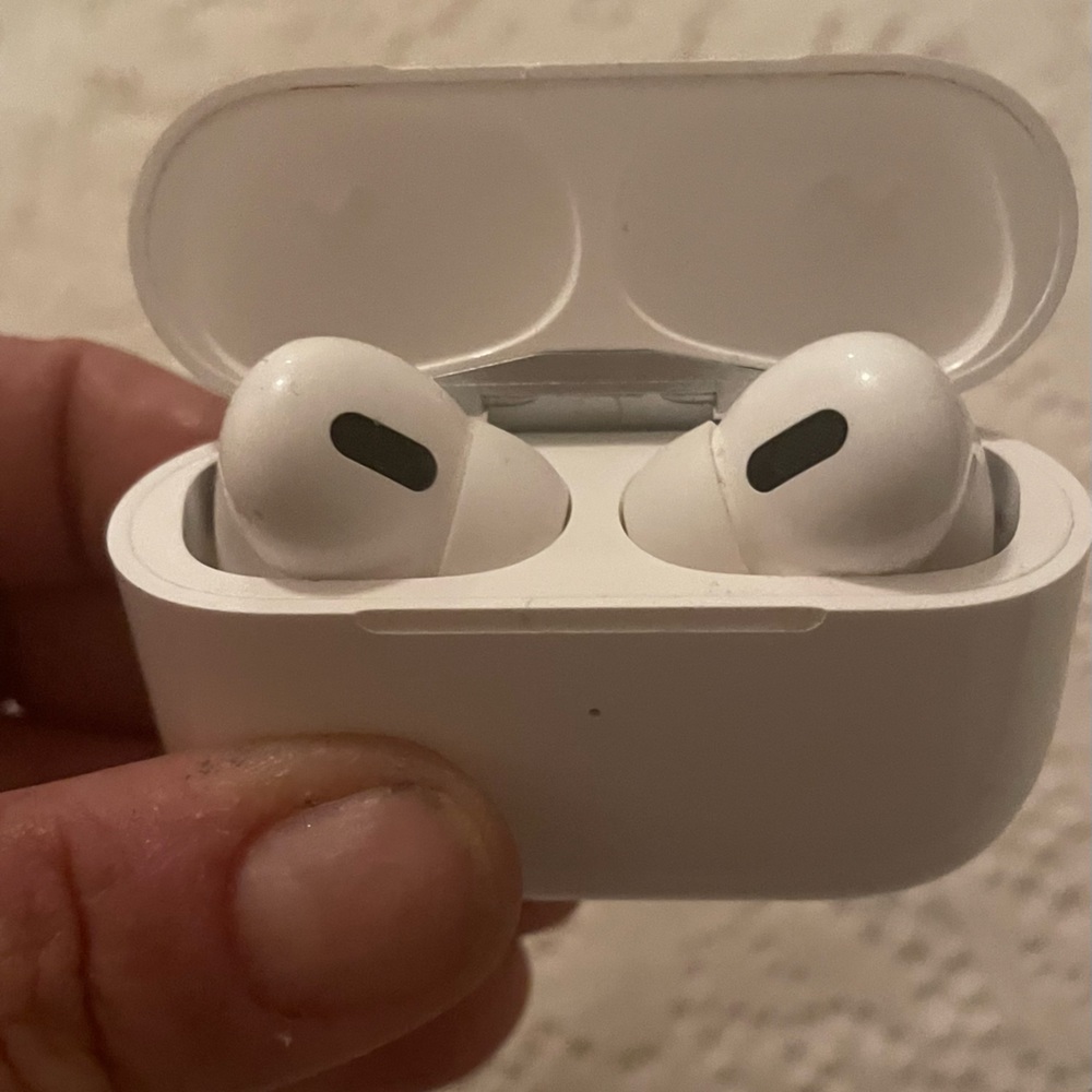 Apple air pods